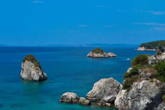 Igoumenitsa, Grèce, vue panoramique sur la côte de Syvota